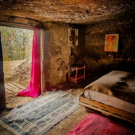 Δωμάτια σε οικογενειακή κατοικία Camino Art House