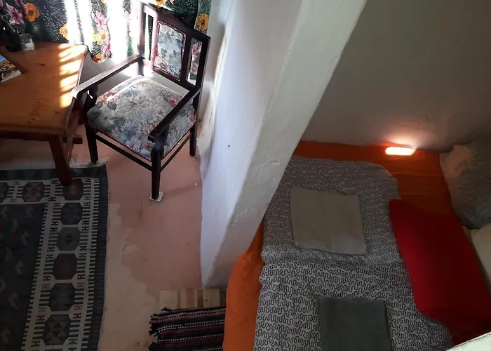 Privatunterkunft Camino Art House *